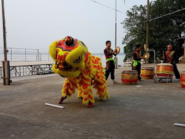 Lucy Allison on Vietnam's Red River and Halong Bay river cruise 1