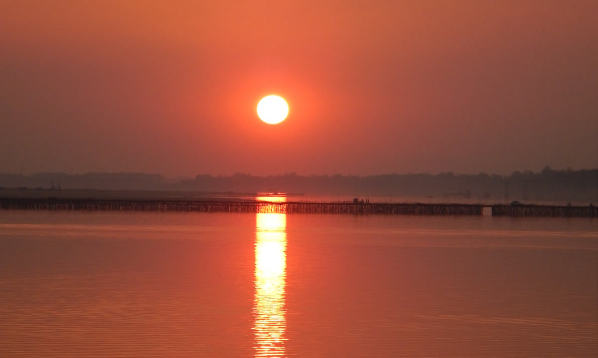 Sunset over the Koh Pen Bamboo bridge