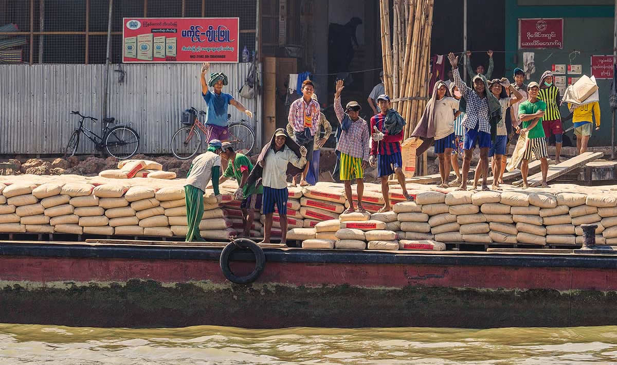 Locals in Myaungmya on the bank of the Irrawaddy Delta