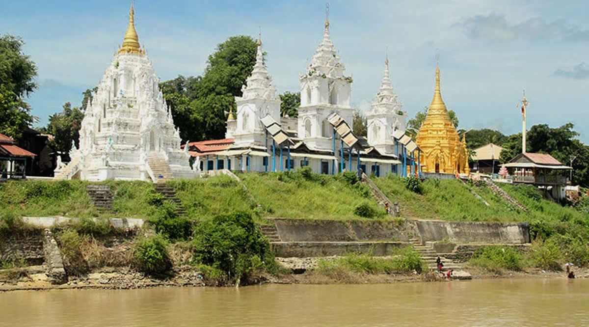 Thayetmyo on the banks of the Irrawaddy river