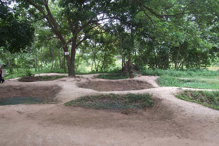 Choeung Ek mass graves