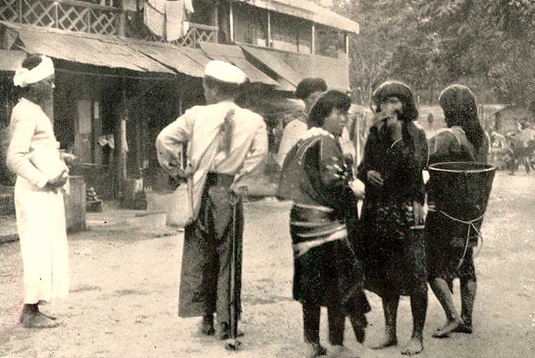 Kachins at Bhamo, 1930s (1)