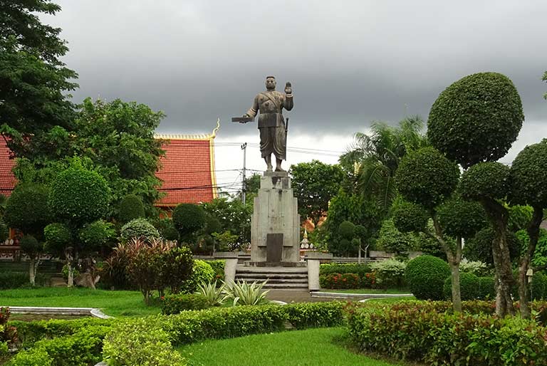 King Sisavang Vong Park