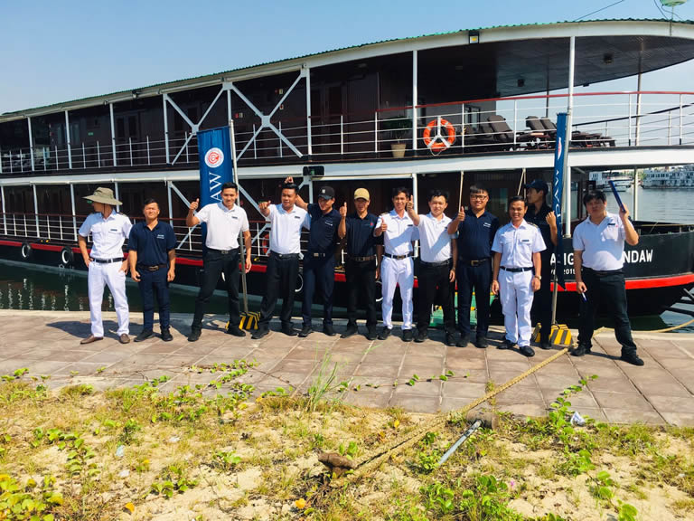 RV Angkor Pandaw crew