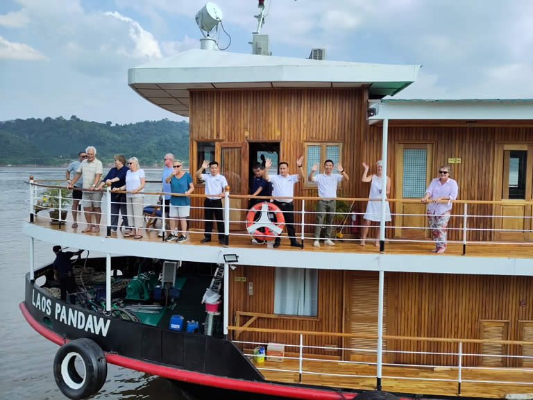 RV Laos Pandaw Crew and Guests