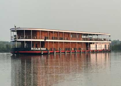 India's Lower Ganges River onboard the RV Kalaw Pandaw