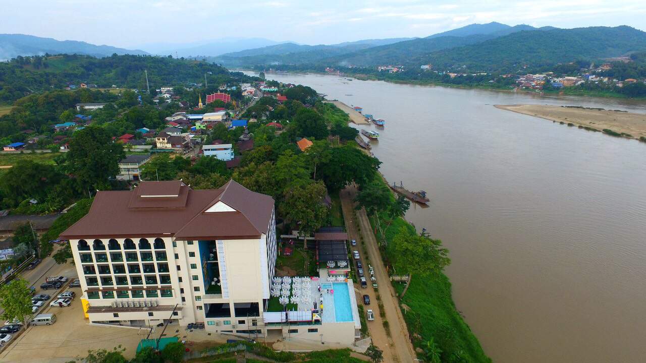 Chiangkhong Teak Garden Riverfront Hotel