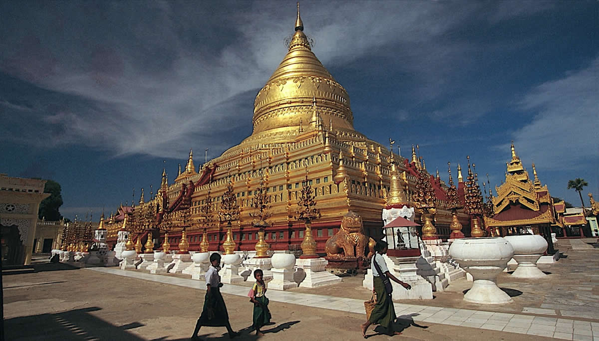Shwezigon Pagoda in Pagan