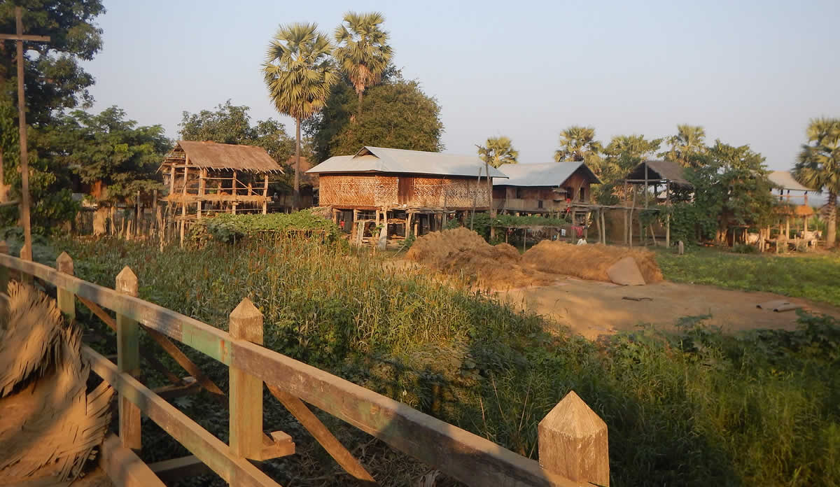 Typical homes near Mingkin