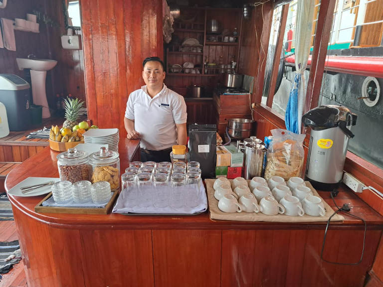 RV Laos Long Tail Pandaw 2